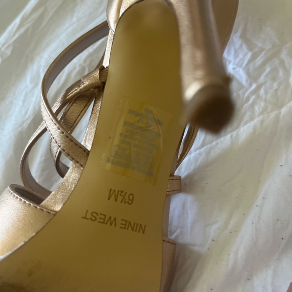 Nine West high heel shoe used once for a wedding - Picture 5 of 6